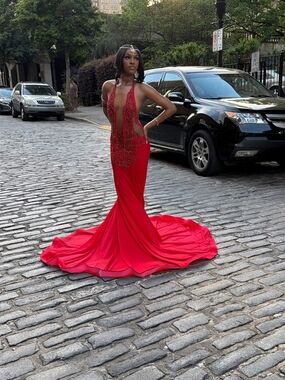 Sultry Red Halter Mermaid Prom Dress with Beaded Appliqué